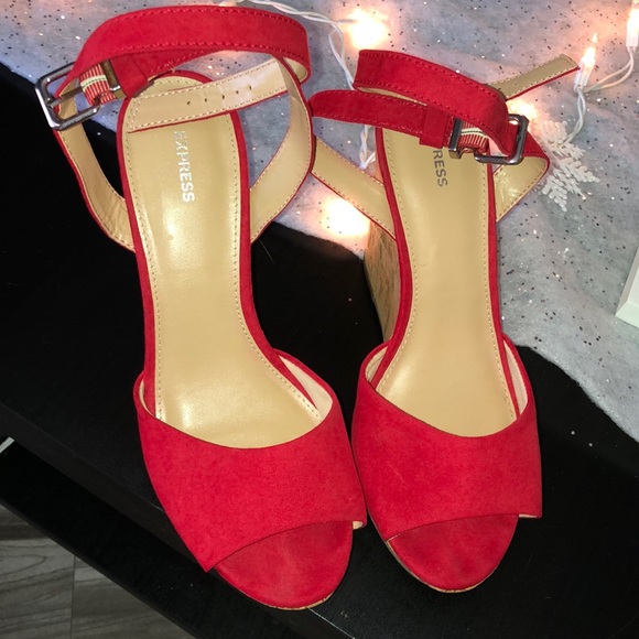 Red Express Wedges. Size 9. - Picture 1 of 5